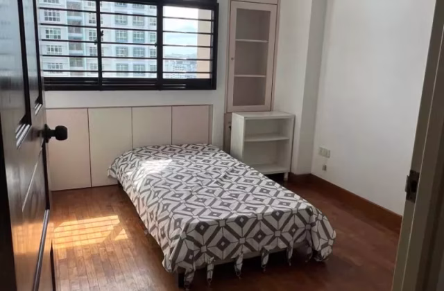 Room Rent • Bukit Merah • 627 Senja Road • S$900 • 3-Room (2 BR) • Common Room
