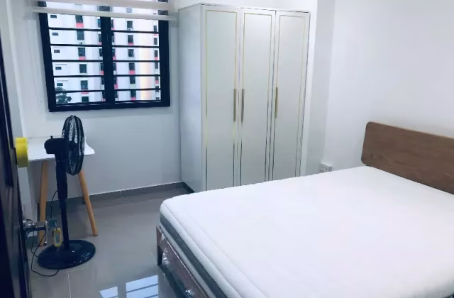 Room Rent • Hougang • 356B Admiralty Drive • S$1000 • 5-Room (4 BR) • Common Room
