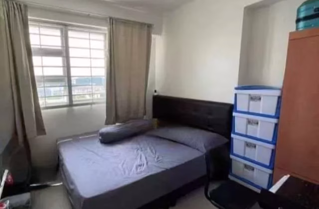 Room Rent • Sembawang • 785B Woodlands Rise • S$1000 • 3-Room (2 BR) • Common Room