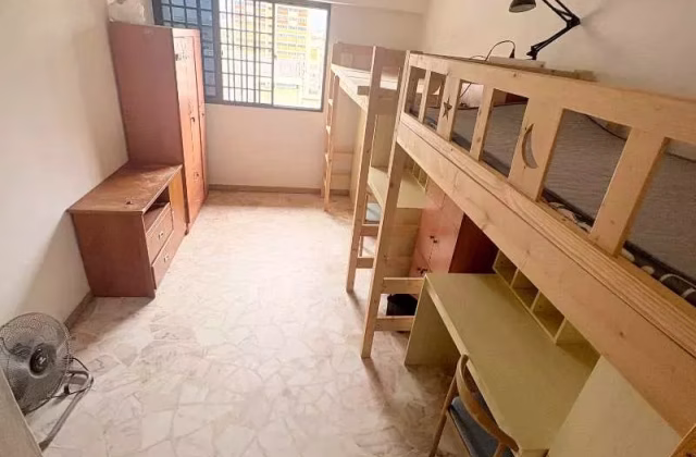 Room Rent • Bukit Panjang • 716 Clementi West Street 2 • S$650 • 4-Room (3 BR) • Common Room