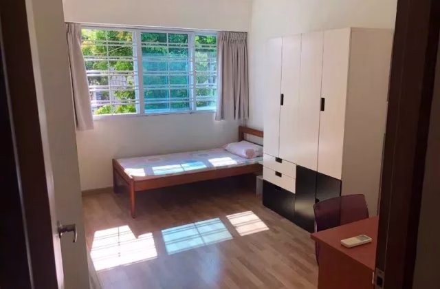 Room Rent • Singapore River • 578 Hougang Avenue 4 • S$900 • Executive HDB • Common Room