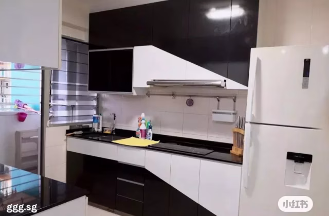 Room Rent • Sembawang • 570C Woodlands Avenue 1 • S$1100 • 4-Room (3 BR) • Common Room