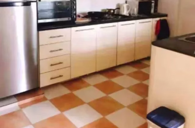Room Rent • Clementi • 135 Jalan Bukit Merah • S$990 • 5-Room (4 BR) • Common Room