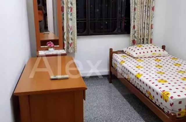 Room Rent • Clementi • 23 Jalan Membina • S$1000 • 4-Room (3 BR) • Common Room