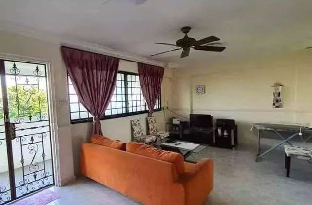 Room Rent • Western Water Catchment • 124 Simei Street 1 • S$1000 • 4-Room (3 BR) • Common Room