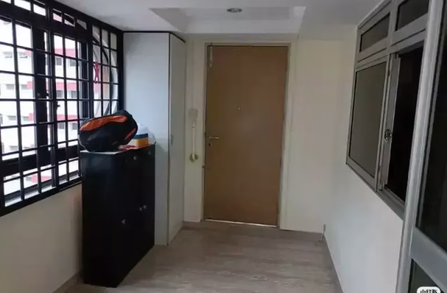 Room Rent • Ang Mo Kio • 516 Pasir Ris Street 52 • S$400 • 5-Room (4 BR) • Room Sharing