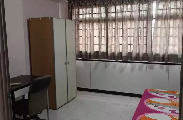 Room Rent • Ang Mo Kio • 605 Elias Road • S$900 • 5-Room (4 BR) • Common Room