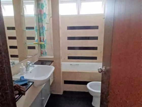 House Rent • Geylang •  The Warren • S$4600 • Condo • 1238ft² / 115m² Photo