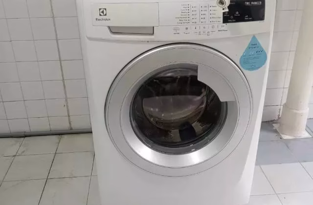 Room Rent • Orchard • 434 Ang Mo Kio Avenue 10 • S$1400 • 3-Room (2 BR) • Common Room