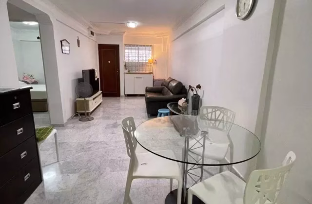 House Rent • Bukit Panjang • 320 Clementi Avenue 4 • S$3300 • 3-Room (2 BR) • 721ft² / 66m²