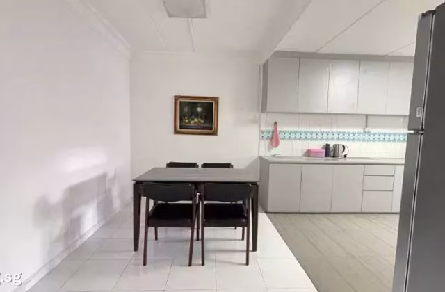 Room Rent • Simpang • 59 Marine Terrace • S$900 • 3-Room (2 BR) • Common Room