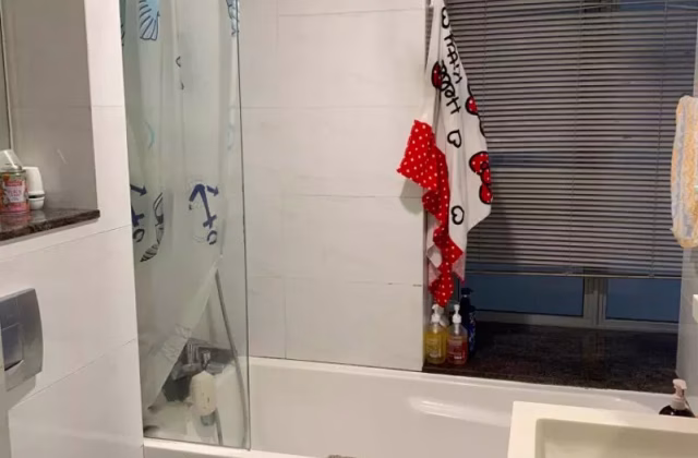 Room Rent • Newton •  De Royale • S$1900 • Condo • Master Room