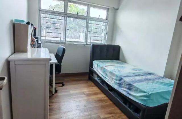 Room Rent • Hougang • 102A Canberra Street • S$700 • 5-Room (4 BR) • Common Room