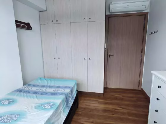 Room Rent • Hougang • 102A Canberra Street • S$700 • 5-Room (4 BR) • Common Room Photo