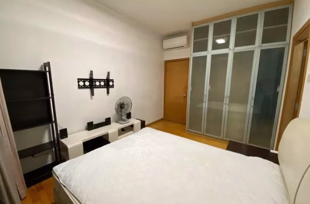 Room Rent • Bukit Batok •  Hillview Regency • S$1800 • Condo • Master Room