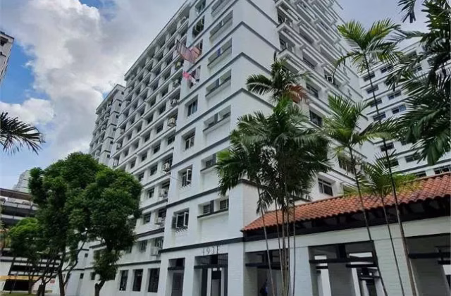 Room Rent • Western Water Catchment • 493E Tampines Street 43 • S$1100 • 4-Room (3 BR) • Common Room