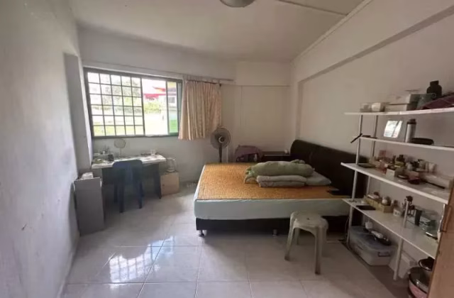 Room Rent • Singapore River • 134 Lorong Ah Soo • S$750 • 4-Room (3 BR) • Common Room