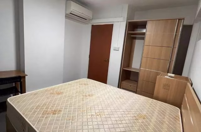 Room Rent • Geylang • 504 Choa Chu Kang Street 51 • S$800 • 4-Room (3 BR) • Common Room