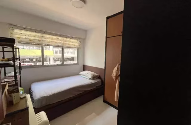 Room Rent • Rochor • 673A Yishun Avenue 4 • S$800 • 4-Room (3 BR) • Common Room
