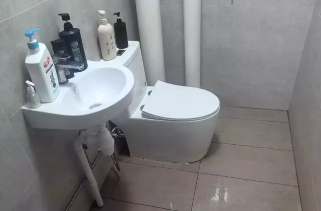 Room Rent • Sembawang • 325 Woodlands Street 32 • S$400 • Shophouse • Master Room