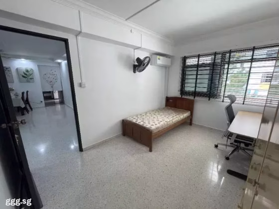 Room Rent • Sembawang • 898A Woodlands Drive 50 • S$800 • 4-Room (3 BR) • Common Room Photo