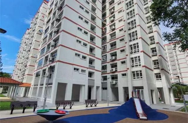 Room Rent • Ang Mo Kio • 207 Pasir Ris Street 21 • S$1000 • 3-Room (2 BR) • Common Room