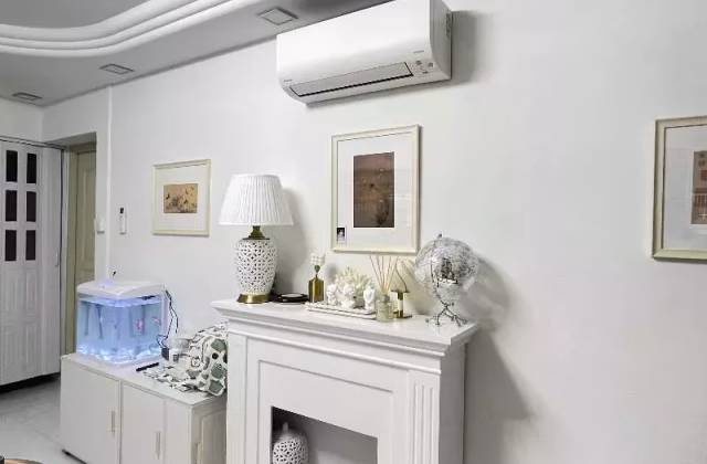 Room Rent • Hougang • 406 Sembawang Drive • S$1300 • 3-Room (2 BR) • Master Room