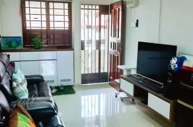 Room Rent • Bukit Panjang • 730 Clementi West Street 2 • S$1350 • 3-Room (2 BR) • Common Room
