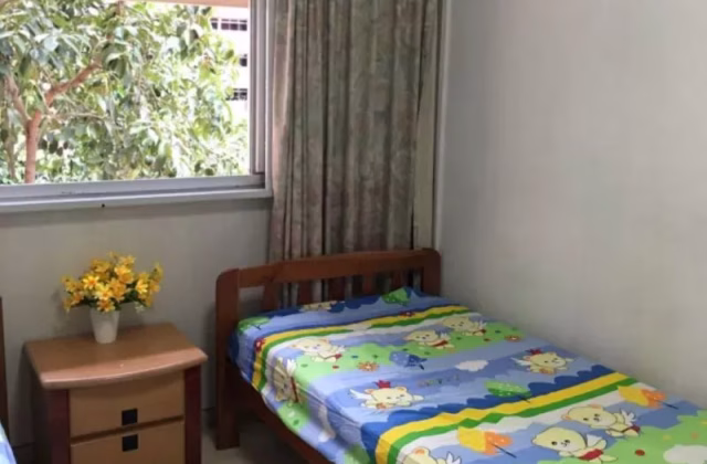 Room Rent • Sembawang • 758 Woodlands Avenue 6 • S$450 • 5-Room (4 BR) • Master Room