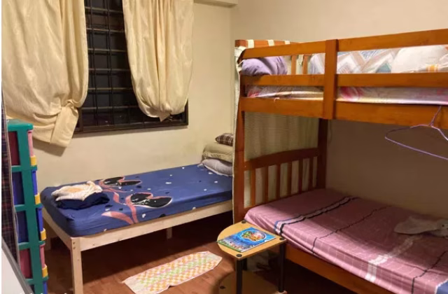 Room Rent • Bishan • 201B Compassvale Drive • S$550 • 4-Room (3 BR) • Common Room