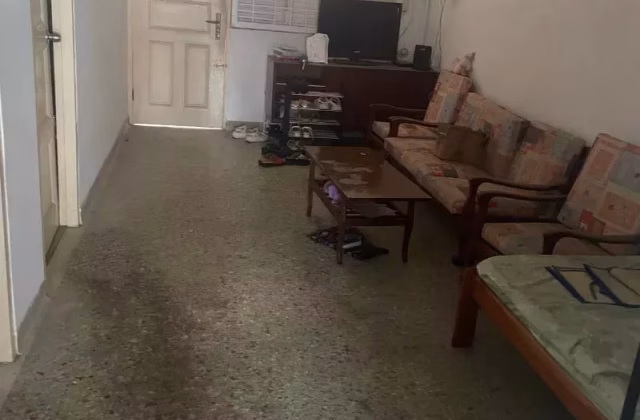 House Rent • Choa Chu Kang • 8 Holland Avenue • S$2500 • 3-Room (2 BR) • 700ft² / 65m²
