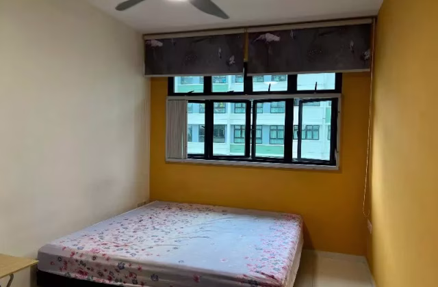 Room Rent • Rochor • 508B Yishun Avenue 4 • S$900 • 4-Room (3 BR) • Common Room