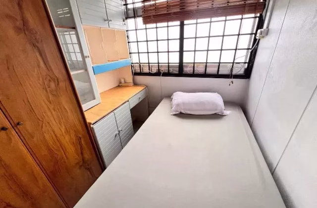 Room Rent • Geylang • 248 Choa Chu Kang Avenue 2 • S$550 • 5-Room (4 BR) • Room Sharing