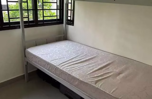 Room Rent • Orchard • 320 Ang Mo Kio Avenue 1 • S$800 • 3-Room (2 BR) • Maid Room