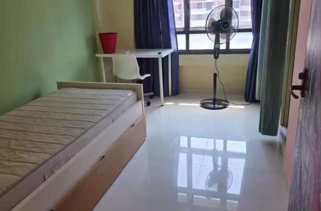 Room Rent • Clementi • 74A Redhill Road • S$1000 • 3-Room (2 BR) • Common Room