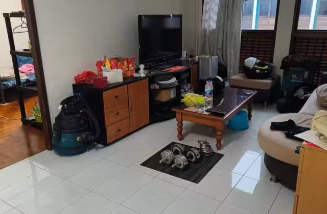 Room Rent • Marine Parade • 186 Toa Payoh Central • S$400 • 4-Room (3 BR) • Room Sharing