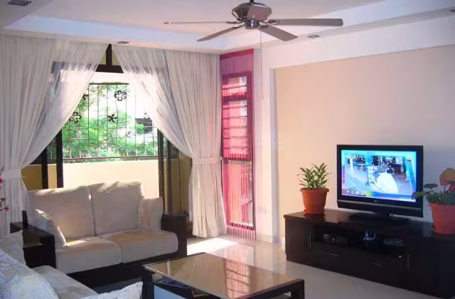 Room Rent • Lim Chu Kang • 671C Jurong West Street 65 • S$950 • Executive HDB • Common Room