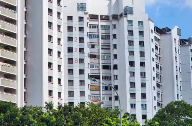 Room Rent • Bishan • 122B Sengkang East Way • S$450 • 3-Room (2 BR) • Common Room