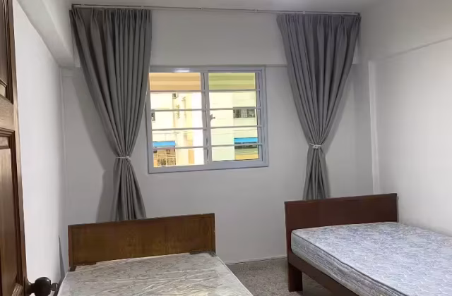 Room Rent • Clementi • 55 Telok Blangah Drive • S$1220 • 3-Room (2 BR) • Common Room