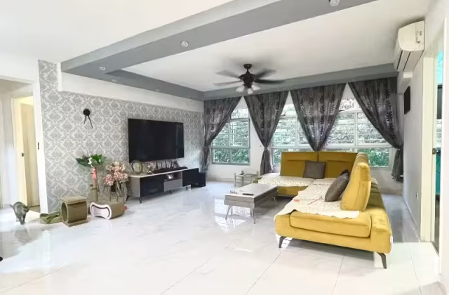 House Sale • Bukit Batok • 442A Bukit Batok West Avenue 8 • S$760000 • 5-Room (4 BR) • 1206ft² / 112m²