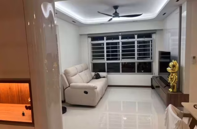 Room Rent • Western Water Catchment • 645A Tampines Street 62 • S$950 • 4-Room (3 BR) • Common Room