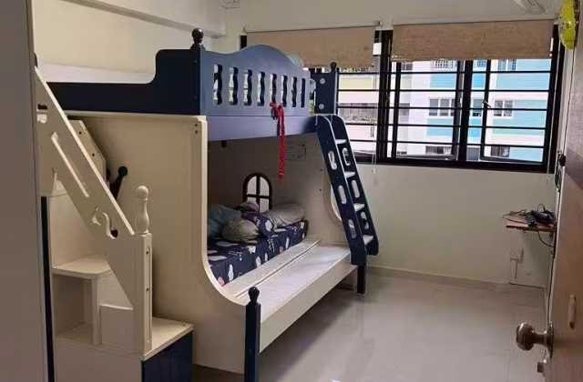 Room Rent • Yishun • 209 Yishun Street 21 • S$600 • 3-Room (2 BR) • Common Room