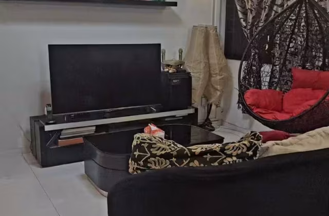 House Sale • Singapore River • 965 Hougang Avenue 9 • S$600000 • 4-Room (3 BR) • 140ft² / 13m²