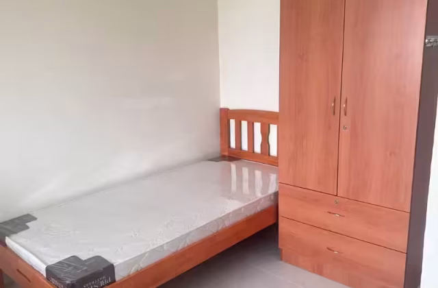 Room Rent • Bukit Merah • 225 Pending Road • S$500 • 3-Room (2 BR) • Common Room