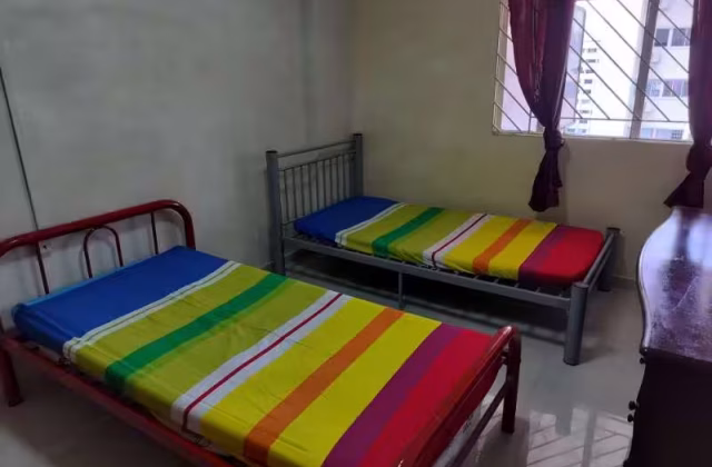 Room Rent • Yishun • 265 Yishun Street 22 • S$1000 • 4-Room (3 BR) • Common Room