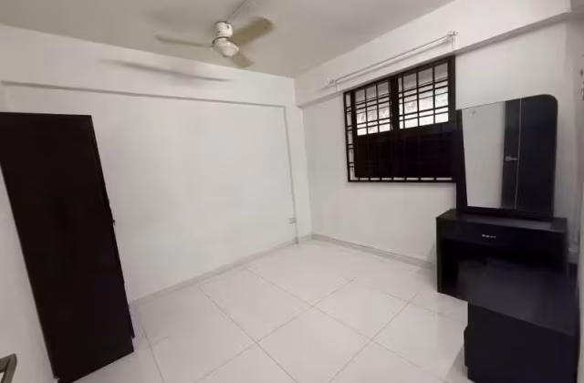 House Rent • Outram • 99 Aljunied Crescent • S$3200 • 3-Room (2 BR) • 721ft² / 66m²