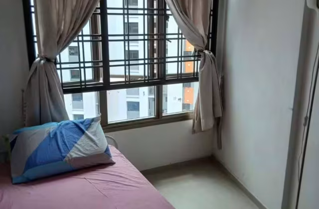 Room Rent • Lim Chu Kang • 678A Jurong West Street 64 • S$600 • 5-Room (4 BR) • Common Room