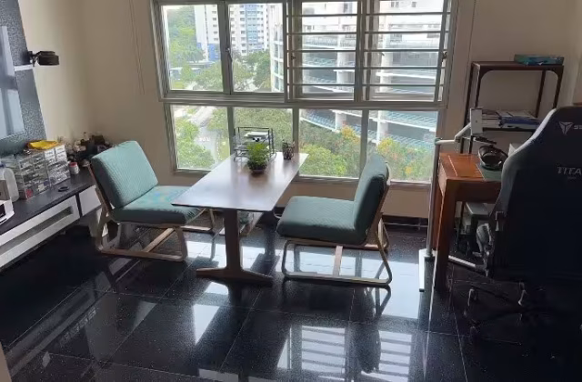 Room Rent • Bukit Merah • 633B Senja Road • S$800 • 4-Room (3 BR) • Common Room