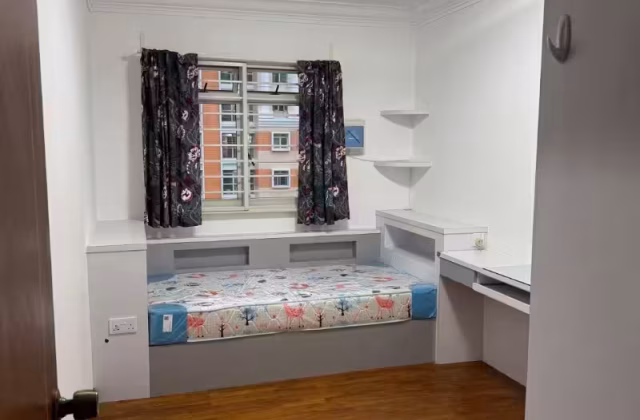 Room Rent • Changi • 294 Punggol Central • S$1100 • 4-Room (3 BR) • Common Room