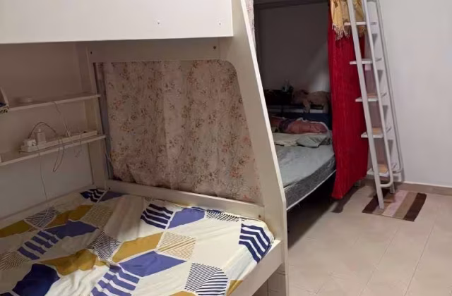 Room Rent • Western Water Catchment •  Tampines Street 21 • S$480 • 3-Room (2 BR) • Common Room